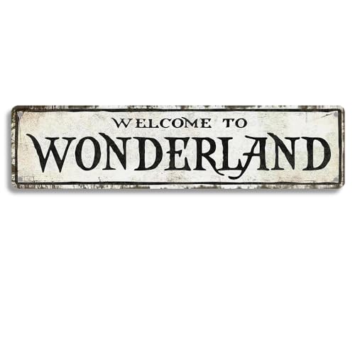 Alice in Wonderland Themed Bedroom Decor