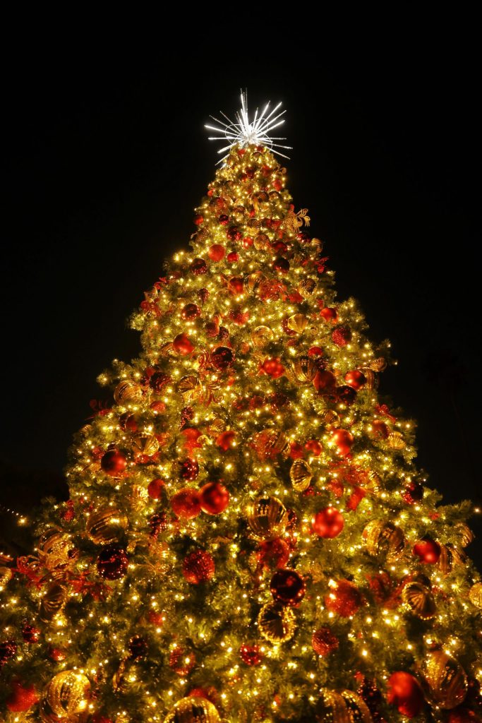 Does Downtown Fillmore Decorate for the Holidays