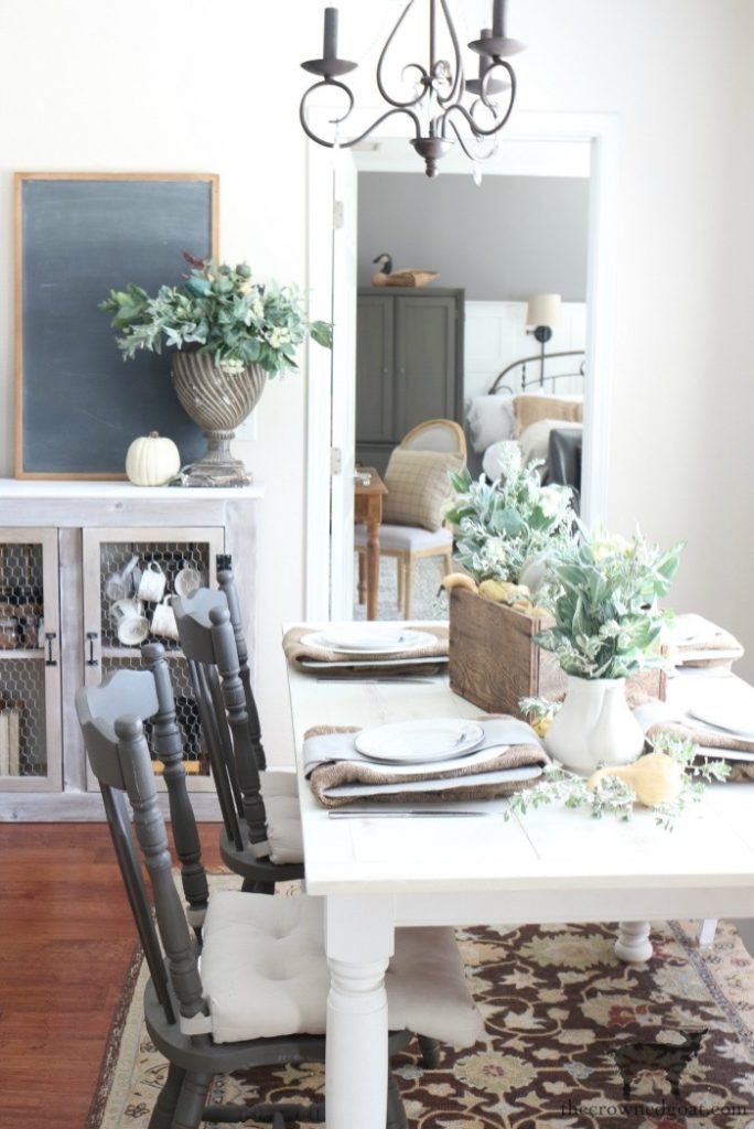 How Can I Decorate My Dining Table