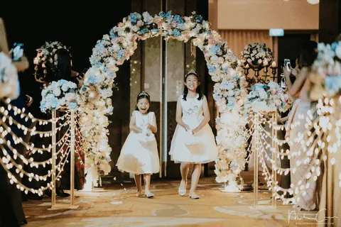 How Many Feet of Lights to Decorate a Wedding