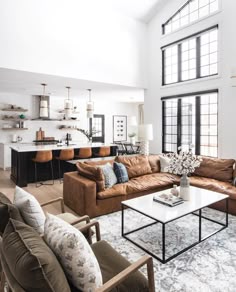 How to Decorate a Bachelor Pad Living Room