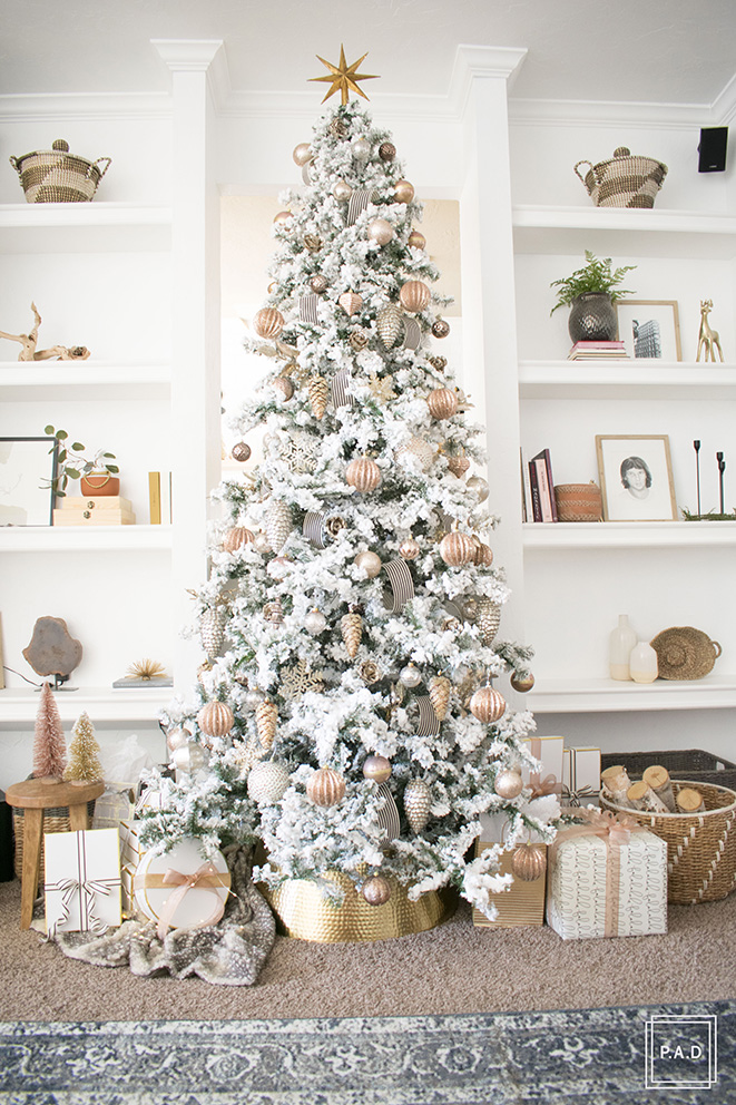 How to Decorate a Christmas Tree With Lights And Ornaments