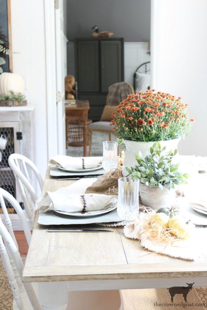 How to Decorate a Dining Room Without a Table
