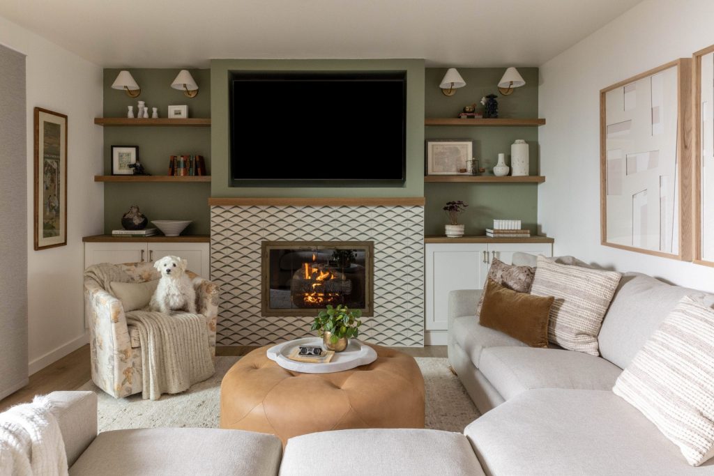 How to Decorate a Farmhouse Living Room