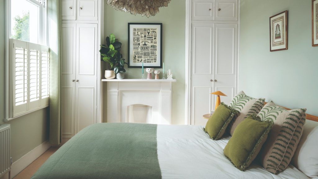 How to Decorate a Long And Narrow Bedroom