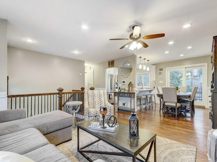 How to Decorate a Raised Ranch Living Room