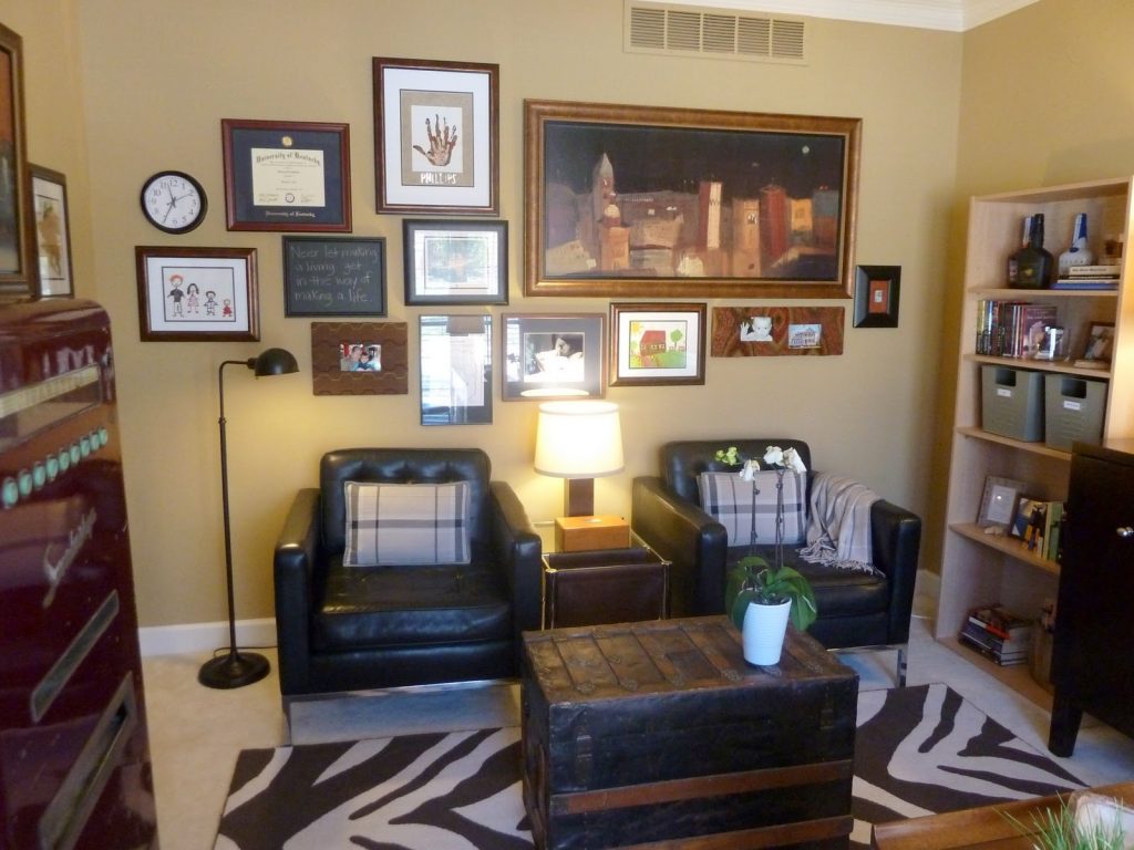 How to Decorate a Small Office Like a Man Cave