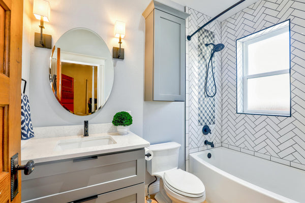 How to Decorate a Very Small Bathroom