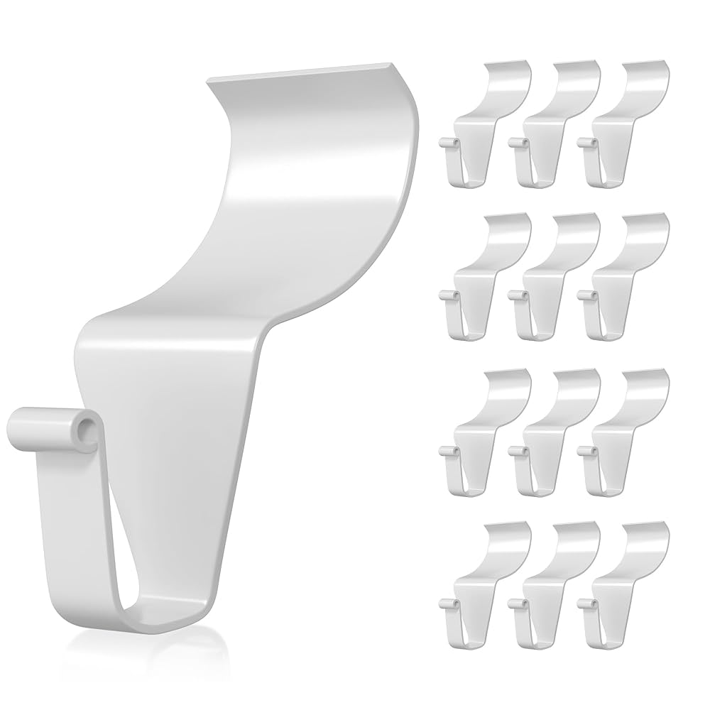 How to Hang Decorative Lighting on Vinyl Siding Without Damage