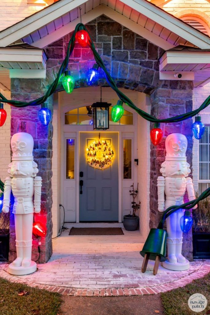 How to Make Your Own Outdoor Christmas Light Decorations