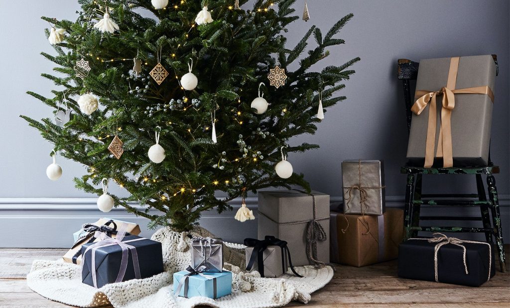 How to Store Holiday Decorations