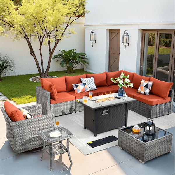 Is Set Decorator Repsoncilbe for Lighting Set Pieces