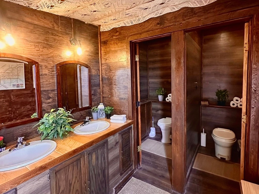 What is Camp Decor Bathroom
